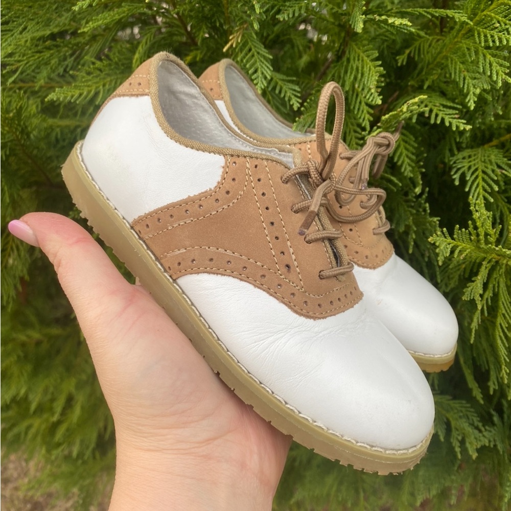 L’AMOUR CLASSIC BOYS DRESS SHOE WHITE AND TAN